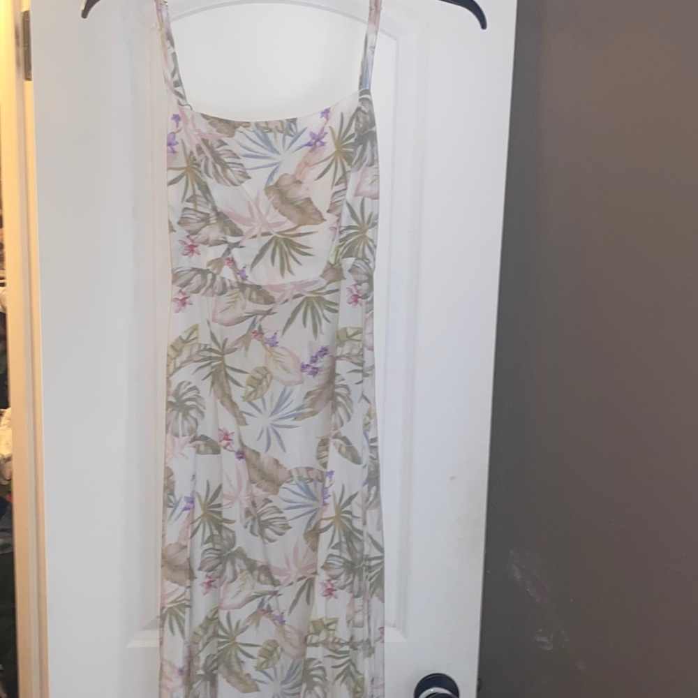 Women’s XL Forever 21 summer spaghetti strap summer dress ties from the back
